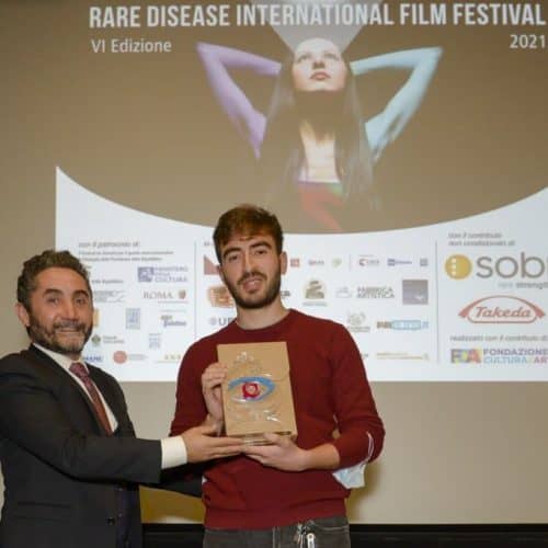 con Lorenzo Vitrone, premiato nel corso del festival cinematografico "Uno sguardo raro"